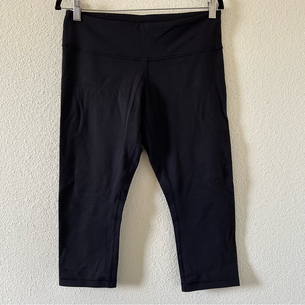 Lululemon Women’s Leggings 10 Black Cropped pull on stretchy gym Workout Flawd